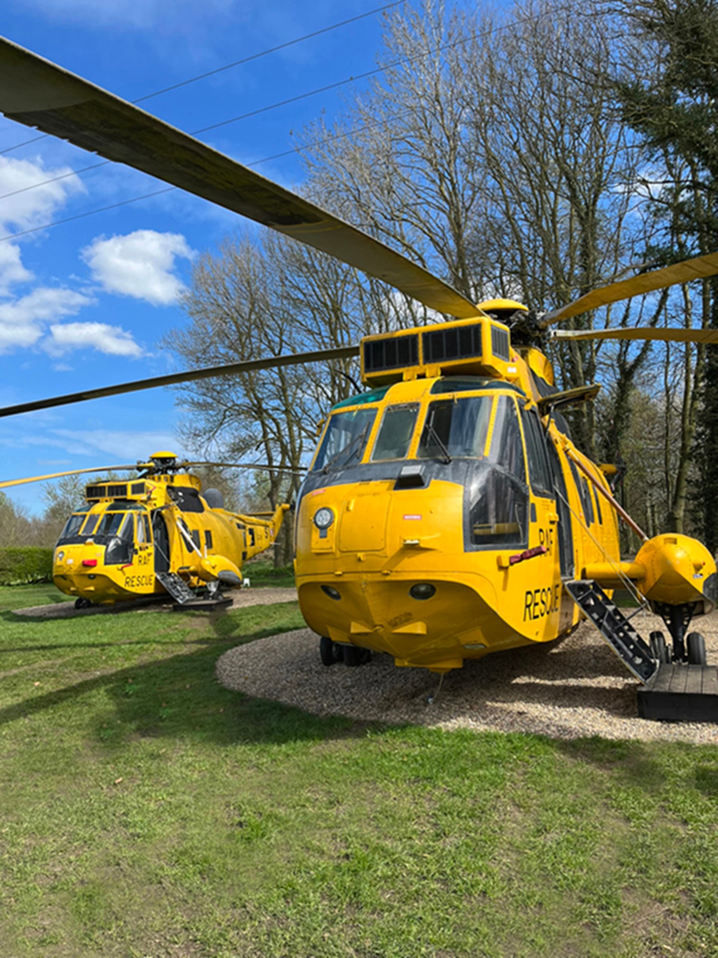 Sea King ZE370 — Helicopter Glamping Pod — image 3